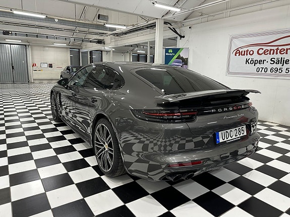 Porsche Panamera Turbo 6 of 22