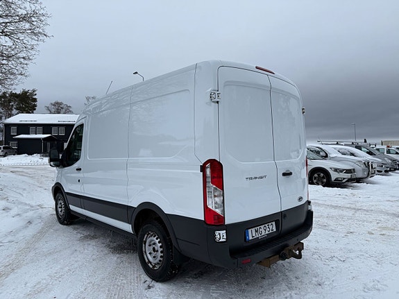 Ford Transit 3 of 5