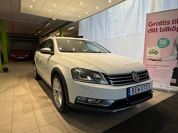 Volkswagen Passat Alltrack 4 of 5