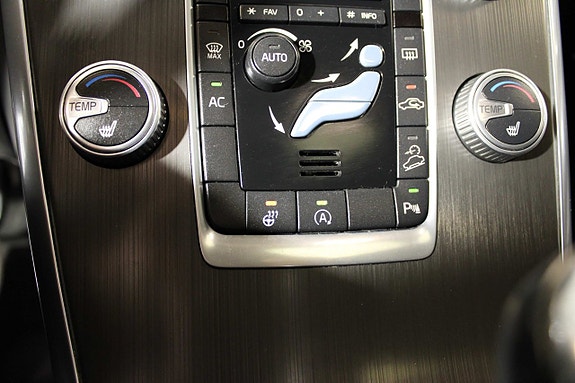 Volvo XC60 18 of 27