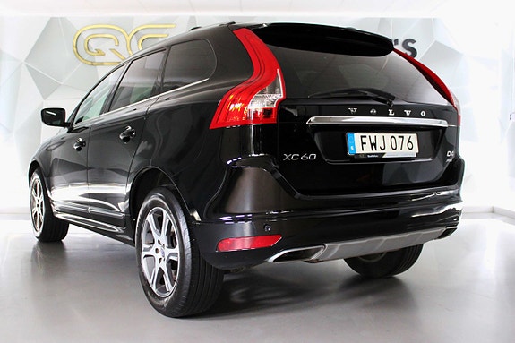 Volvo XC60 10 of 27