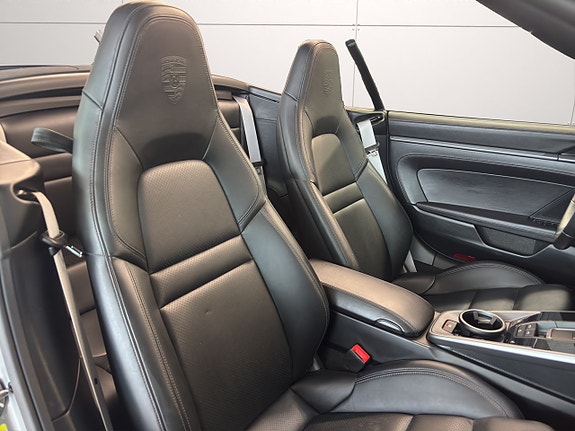 Porsche 911 11 of 28