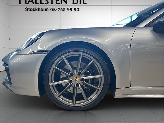 Porsche 911 8 of 28