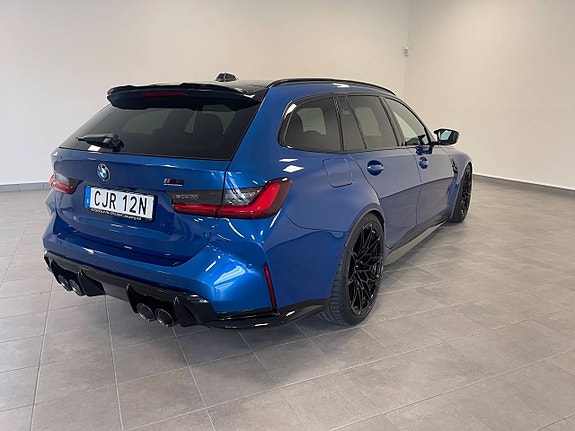 BMW M3 4 of 5