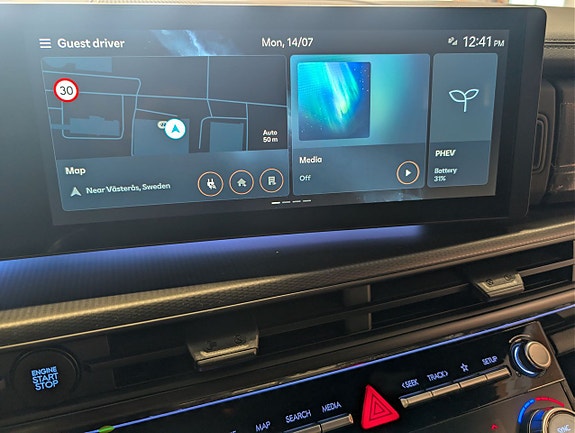 Hyundai Santa Fe 13 of 18