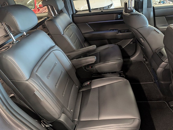 Hyundai Santa Fe 18 of 18