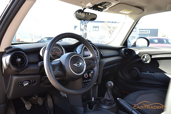 MINI Cooper 8 of 15