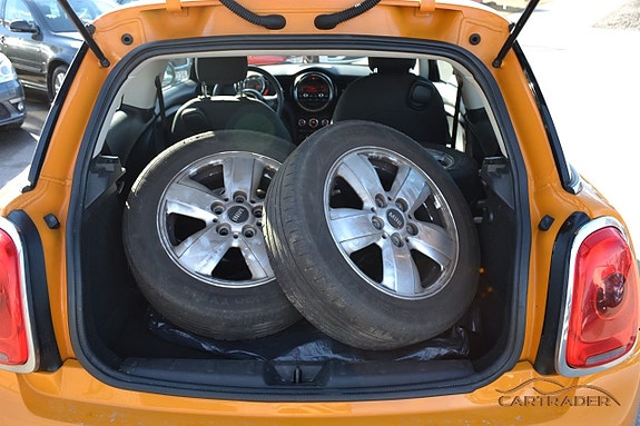 MINI Cooper 12 of 15