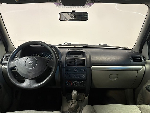 Renault Clio 15 of 15