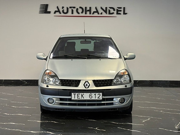 Renault Clio 2 of 15