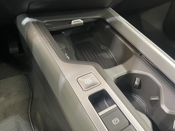 Volkswagen Passat 13 of 15