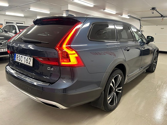 Volvo V90 Cross Country 14 of 26