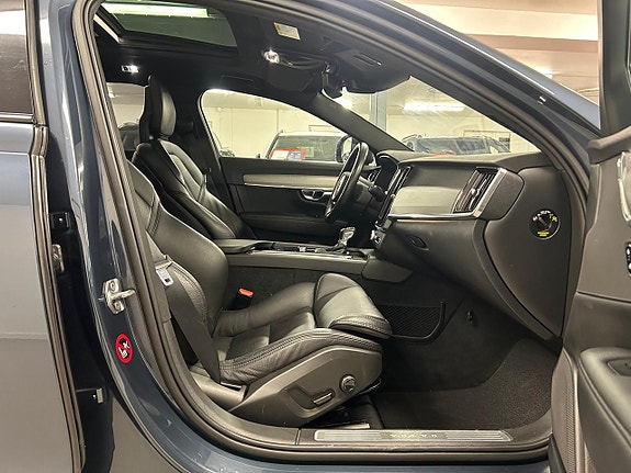 Volvo V90 Cross Country 16 of 26