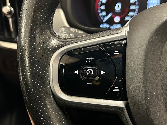 Volvo V90 Cross Country 20 of 26