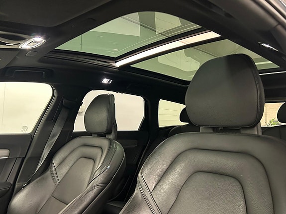 Volvo V90 Cross Country 9 of 26