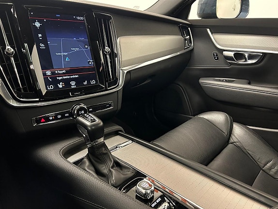 Volvo V90 Cross Country 8 of 26