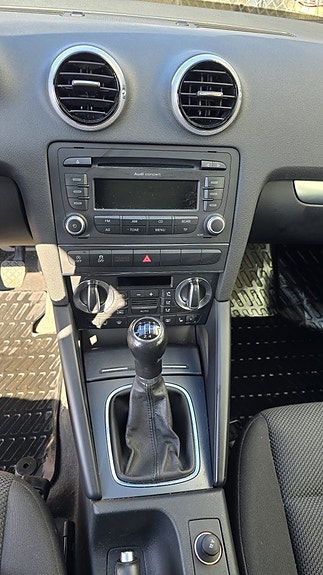 Audi A3 4 of 5
