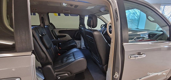 Lancia Voyager 6 of 11