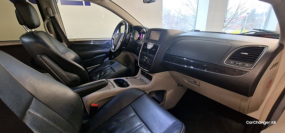 Lancia Voyager 8 of 11