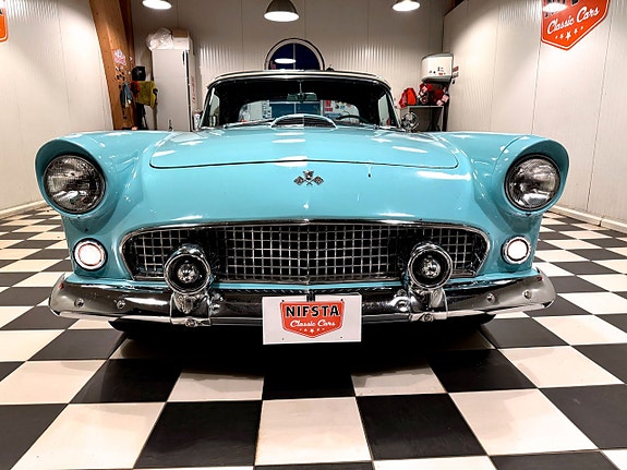 Ford Thunderbird 5 of 5