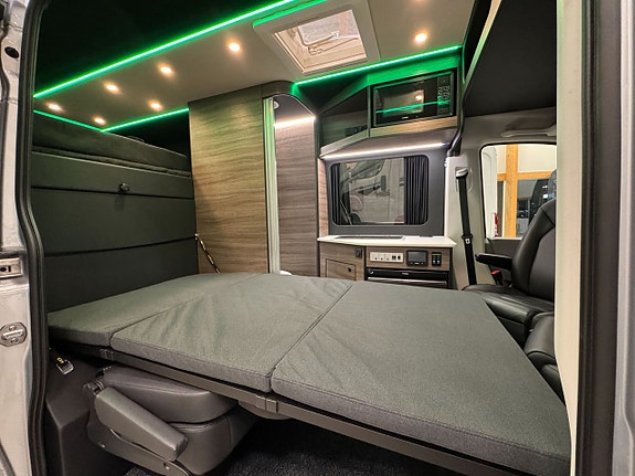 Volkswagen Crafter 13 of 27
