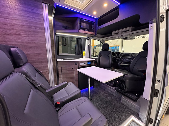 Volkswagen Crafter 2 of 27