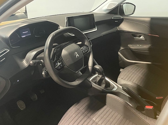 Peugeot 208 9 of 17