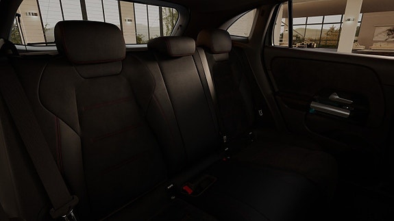 Mercedes-Benz GLA250 e 15 of 17