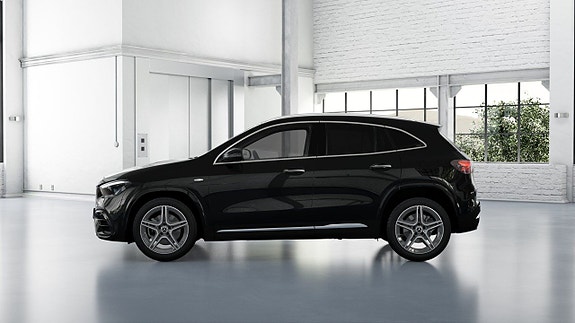 Mercedes-Benz GLA250 e 6 of 17