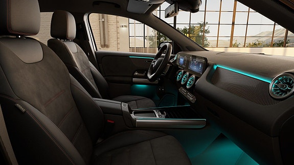 Mercedes-Benz GLA250 e 13 of 17