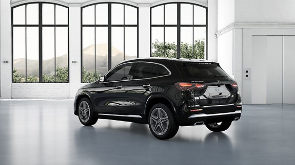 Mercedes-Benz GLA250 e 5 of 17