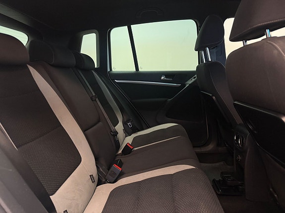 Volkswagen Tiguan - 16