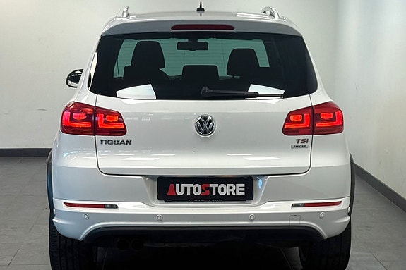 Volkswagen Tiguan - 8