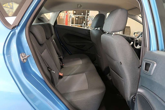 Ford Fiesta 8 of 12