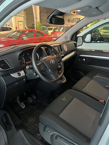 Toyota Proace Verso 2 of 5