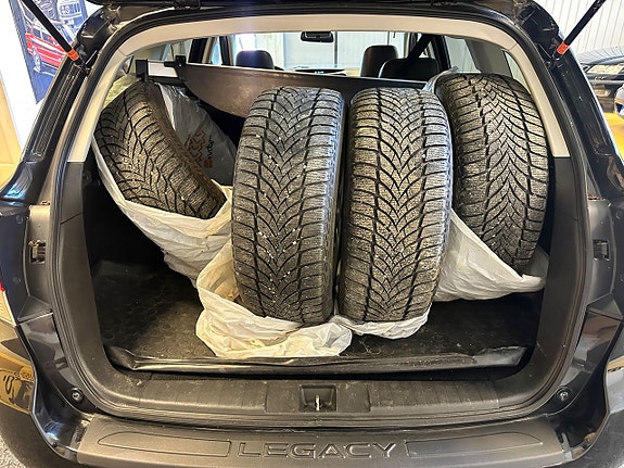 Subaru Legacy 19 of 19