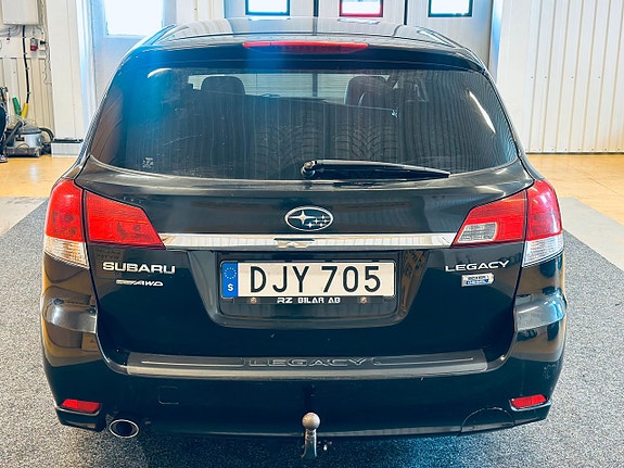 Subaru Legacy 6 of 19