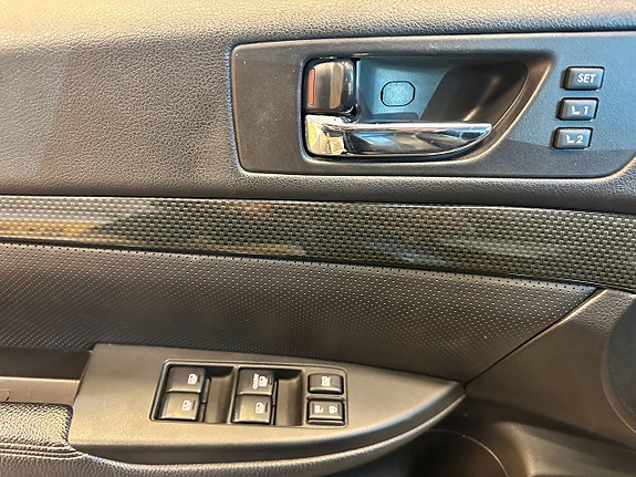 Subaru Legacy 17 of 19