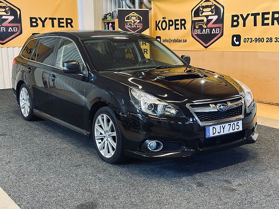 Subaru Legacy 3 of 5