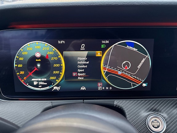 Mercedes-Benz AMG GT 63 S 28 of 30
