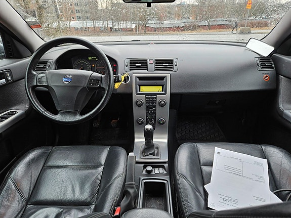 Volvo S40 5 of 5