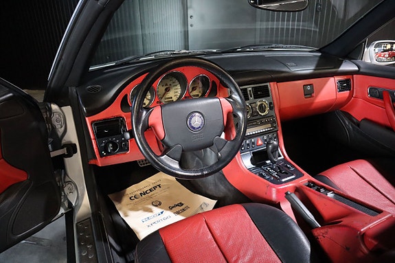 Mercedes-Benz SLK230 10 of 17