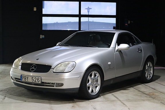 Mercedes-Benz SLK230 4 of 17