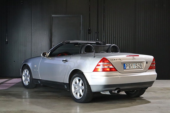 Mercedes-Benz SLK230 5 of 17