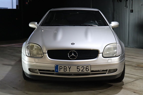 Mercedes-Benz SLK230 6 of 17