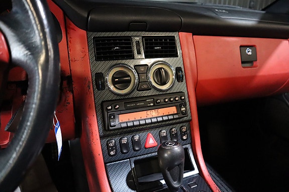 Mercedes-Benz SLK230 13 of 17