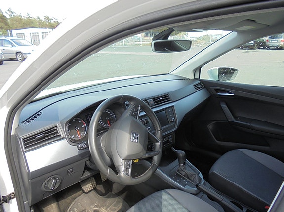 Seat Arona 11 of 14