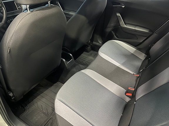 Seat Arona 5 of 5