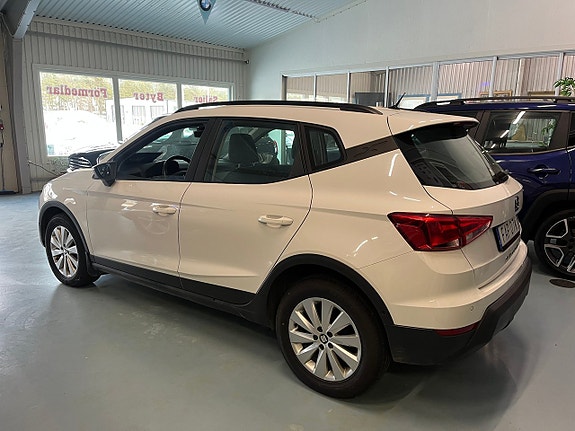 Seat Arona 3 of 5
