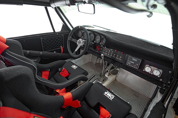 Porsche 911 14 of 30